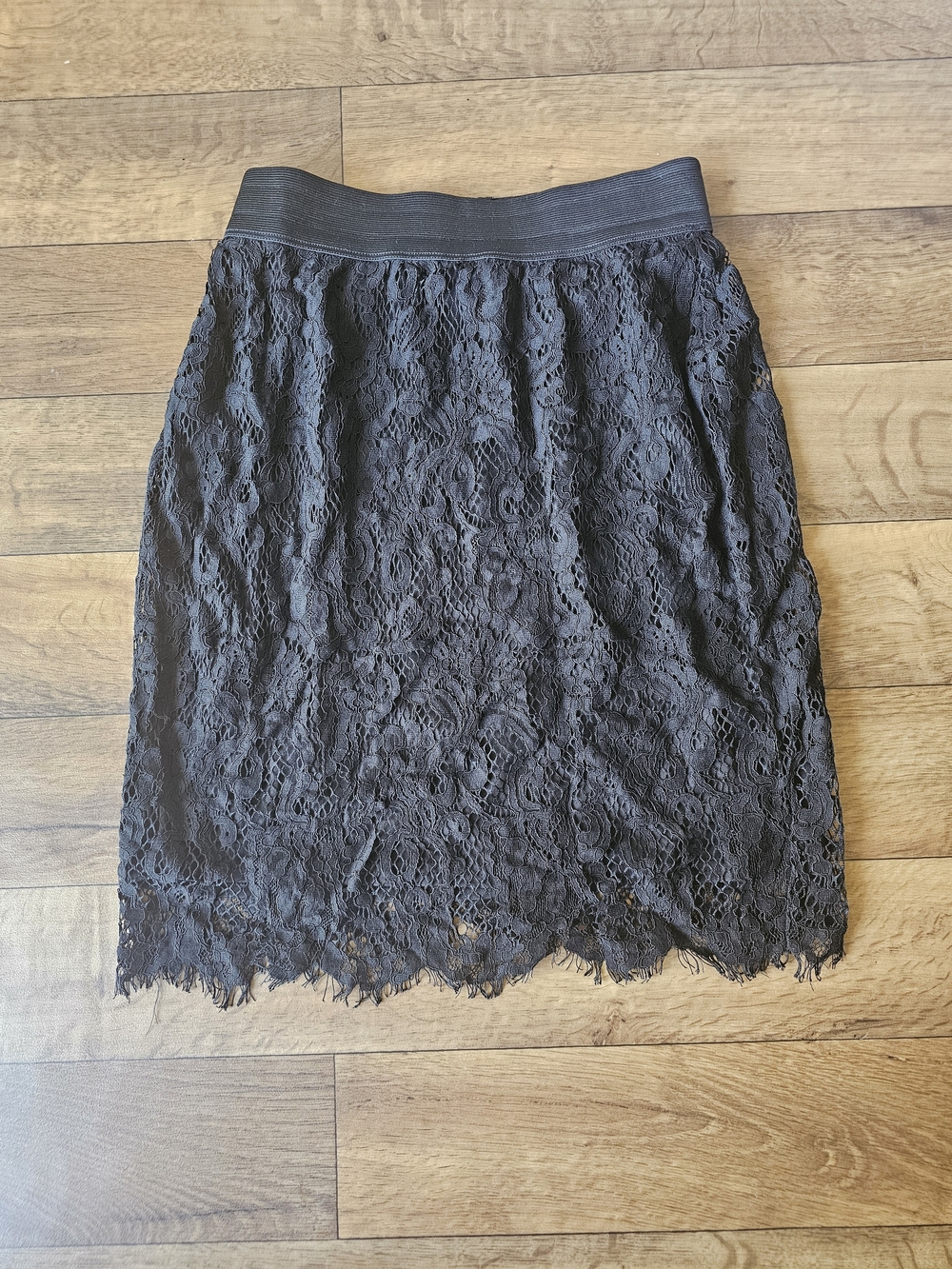 H&M Black Lace Pencil Skirt